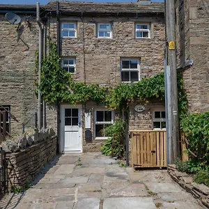 Chapel With Log Burner Holiday home Hawes